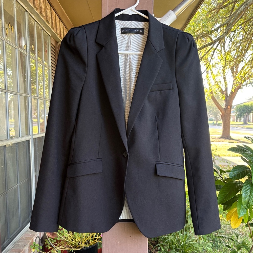 Zara Women's Black and White Striped Blazer - Picture 1 of 16